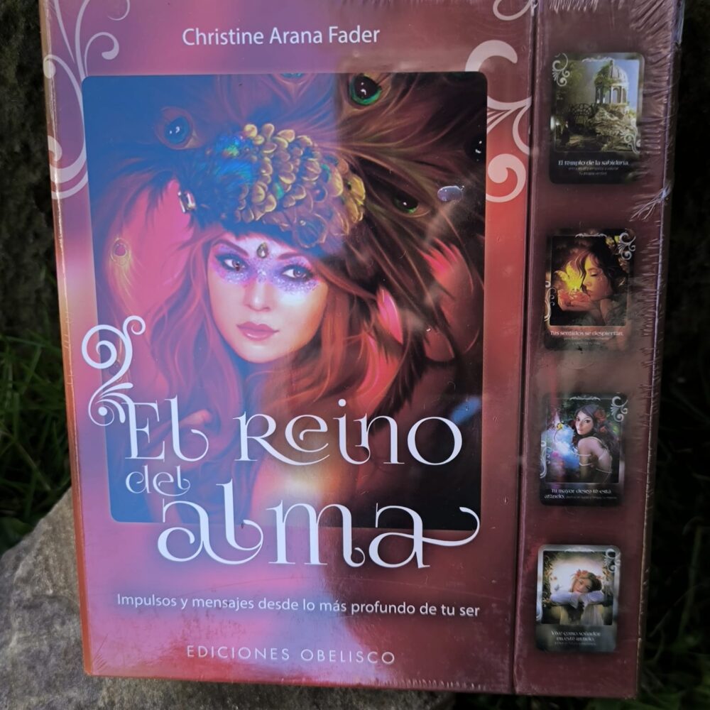 tarot el reino del alma en fondo de piedra natural
