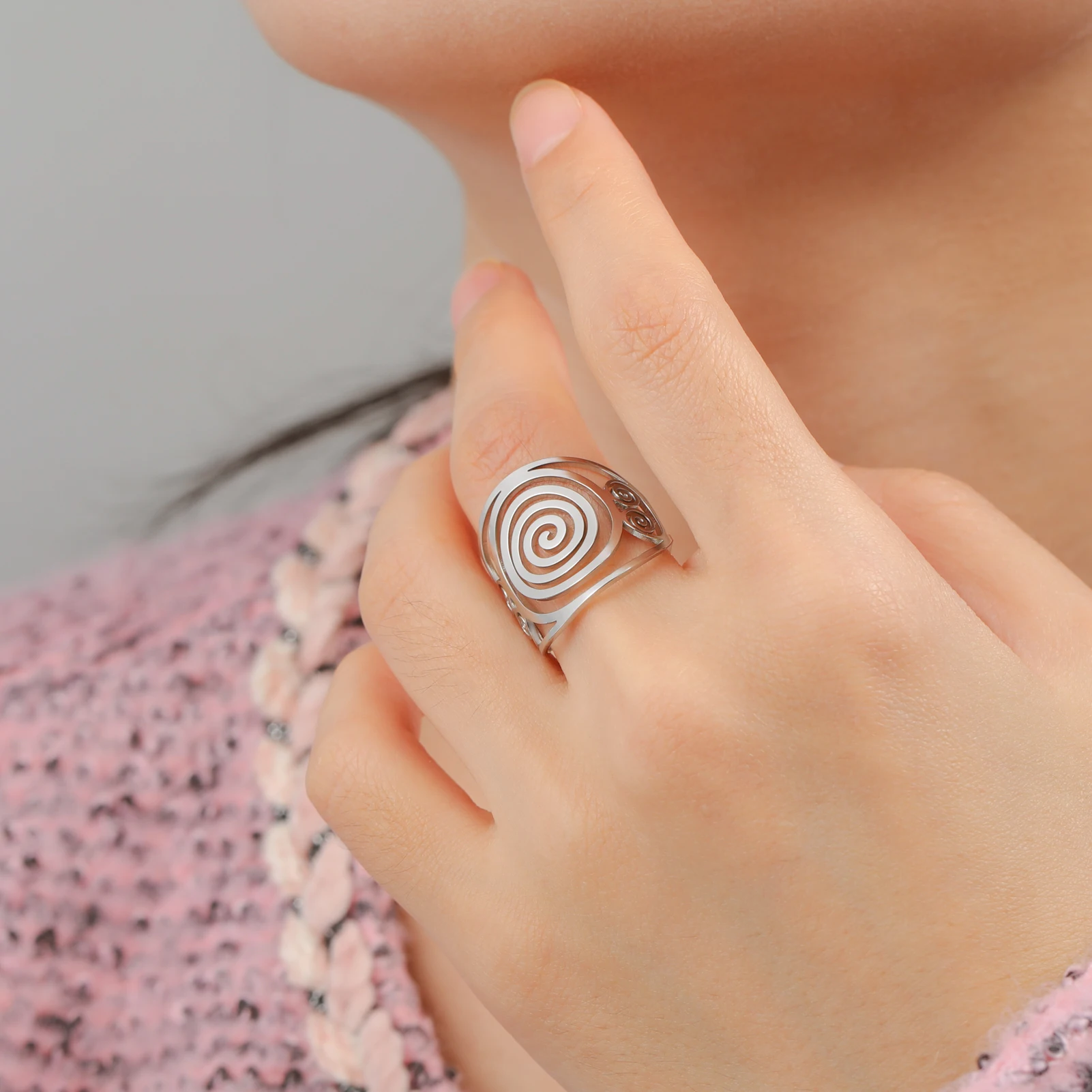 Anillo Espiral Celta en Acero Inoxidable - Imagen 2